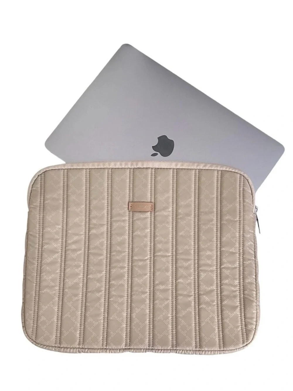 Tumi ✨ Beige Quilted Sleeve ✨Tablet Laptop Alpha Series ✨ 10x13